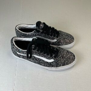 Van’s Black and‎ White Sneakers party old skool